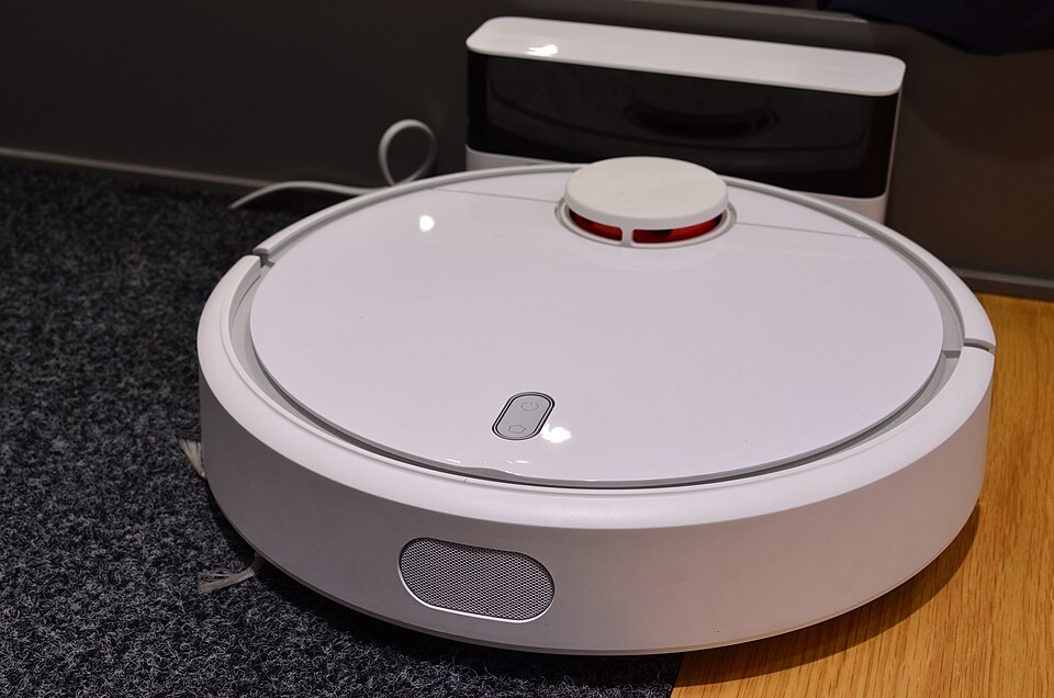 Xiaomi Mi Robot als Symbolfoto für Saugroboter; kein Roborock Qrevo S und kein Dreame L10s Ultra Gen 2